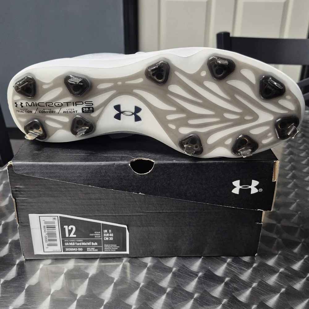 Under Armour Men's White Athletic Cleats - Picture 3 of 3